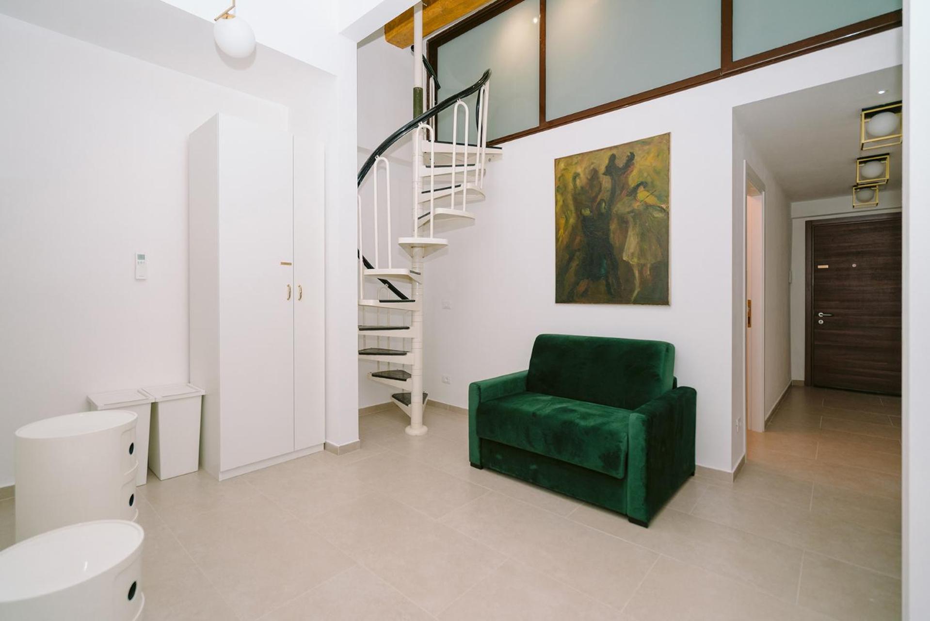 Opera House Guest house *